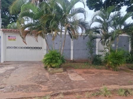 Casa-Térrea em Vila Carlota
