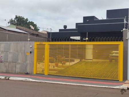 Casa-Térrea em Vila Vilas Boas