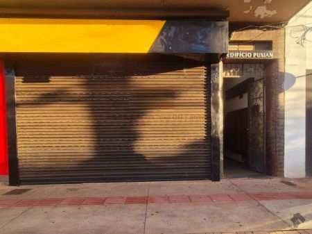 Sala / Salão / Loja em Centro
