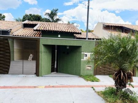 Casa-Térrea em Silvia Regina