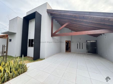 Casa-Térrea em Jardim São Bento