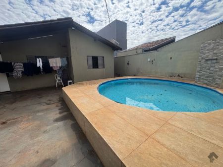 Casa-Térrea em Rita Vieira