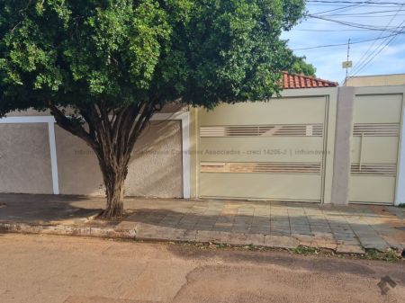 Casa-Térrea em Vila Palmira