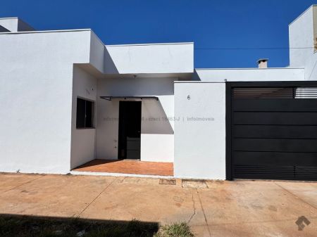 Casa-Térrea-Condomínio em Vila Santo Eugênio