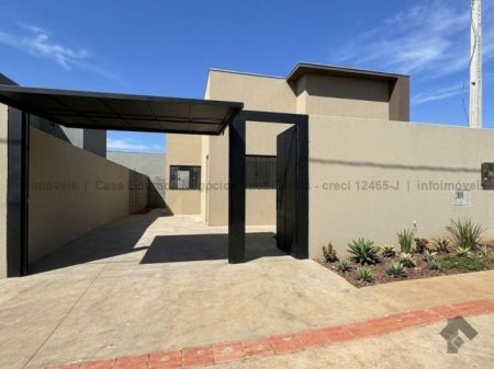 Casa-Térrea em Jardim dos Estados