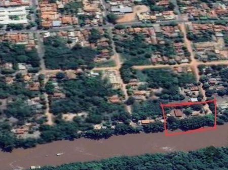 Casa-Térrea em Guanandi