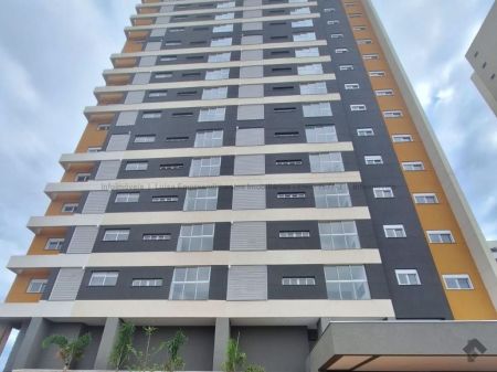 Apartamento em Monte Castelo