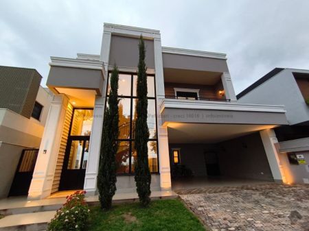 Sobrado-Condomínio em Residencial Alphaville II