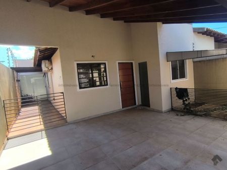 Casa-Térrea em Jardim Los Angeles