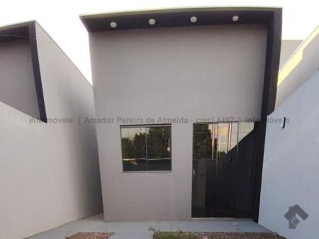 Casa-Térrea em Jardim Los Angeles