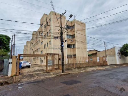 Apartamento em Vila Carvalho