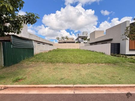 Terreno-Condomínio em Residencial Alphaville IV