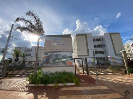 Apartamento em Jardim Centenário