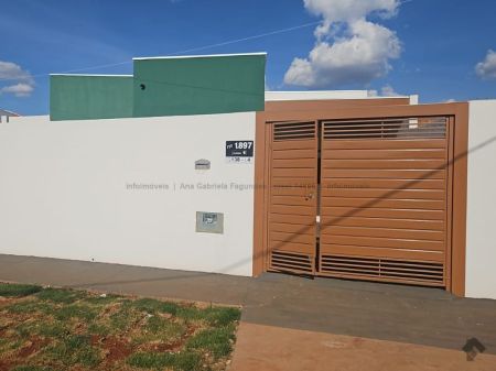 Casa-Térrea em Aero Rancho