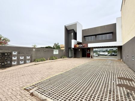 Sala / Salão / Loja em Carandá Bosque I