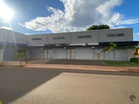 Sala / Salão / Loja em Aero Rancho
