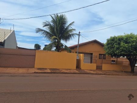 Casa-Térrea em Centro