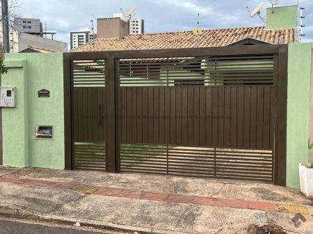 Casa-Térrea em Vila Margarida