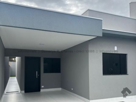 Casa-Térrea em Jardim Presidente