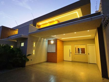 Casa-Térrea em Rita Vieira