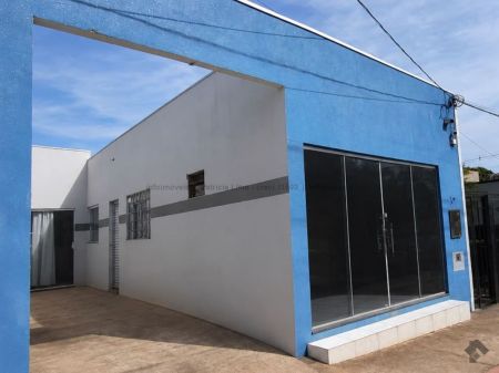 Casa Comercial em Centro
