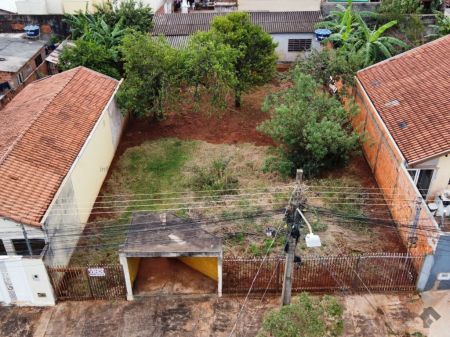 Terreno em Jardim Aeroporto