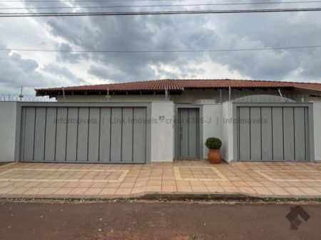 Casa-Térrea em Itanhangá Park