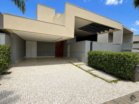 Casa-Térrea-Condomínio em Pq. Residencial Damha III