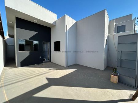 Casa-Térrea em Vila Nasser