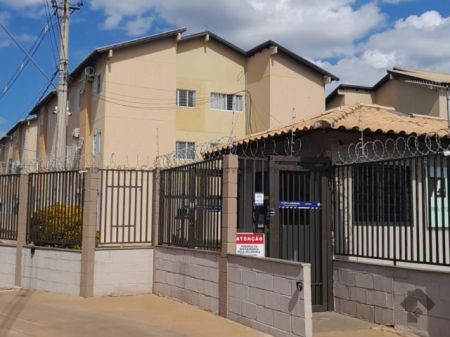 Apartamento em Parque Rita Vieira