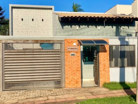 Casa-Térrea em Vila Santa Luzia