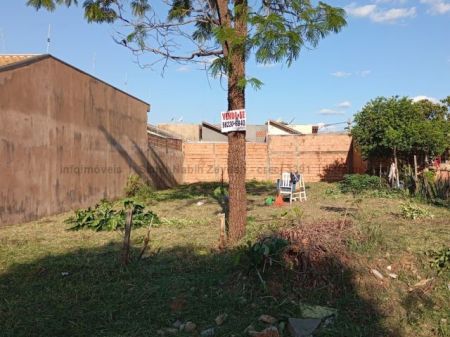 Terreno em Jardim Centro Oeste