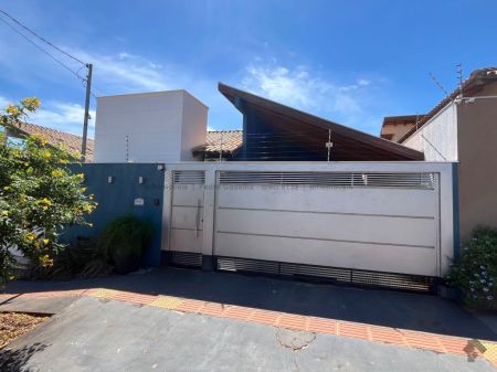 Casa-Térrea em Vila Morumbi