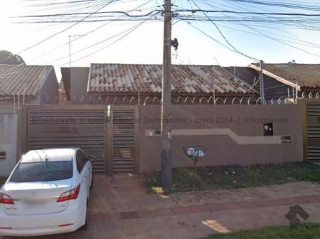 Casa-Térrea em Vila Santa Luiza