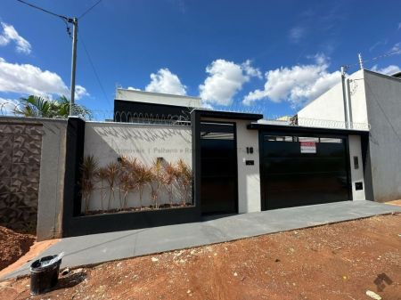 Casa-Térrea em Vila Nasser