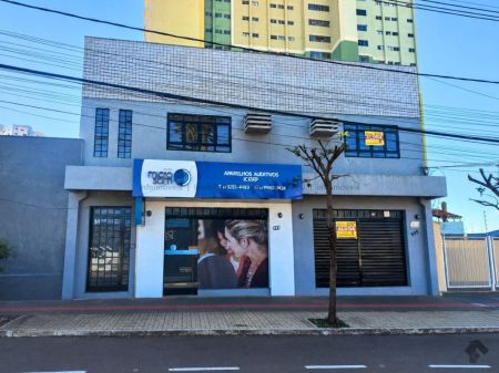 Sala / Salão / Loja em Centro