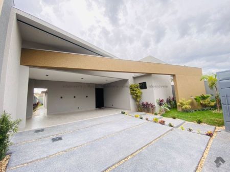 Casa-Térrea em Carandá Bosque I