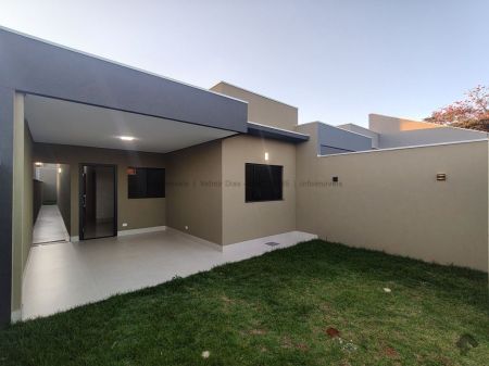 Casa-Térrea em Jardim Presidente