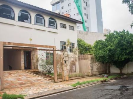 Sobrado em Jardim dos Estados