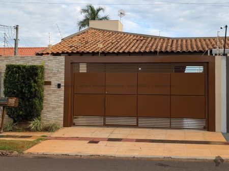 Casa-Térrea em Rita Vieira