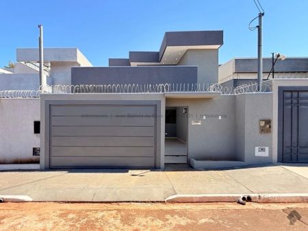 Casa-Térrea em Rita Vieira