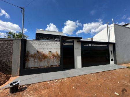 Casa-Térrea em Vila Nasser