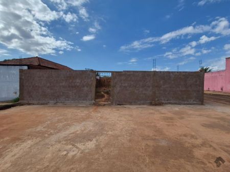 Terreno em Aero Rancho