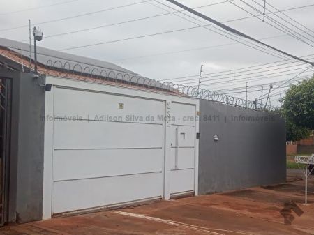 Casa-Térrea em Vila Albuquerque