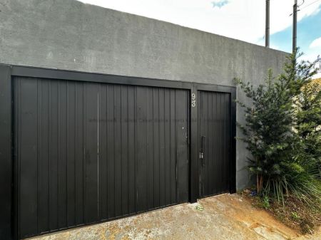 Casa-Térrea em Jardim Los Angeles