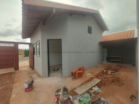 Casa-Térrea-Condomínio em Jardim Anache