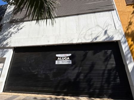 Sala / Salão / Loja em Centro