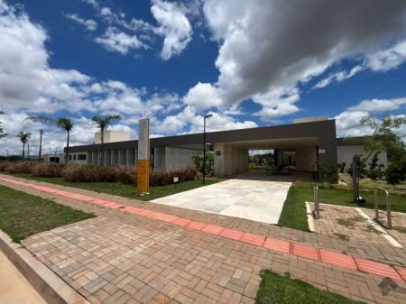 Terreno-Condomínio em Terras Alpha