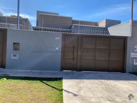 Casa-Térrea em Jardim Montevidéu