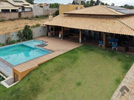 Casa-Térrea em Tarumã Hipica Park